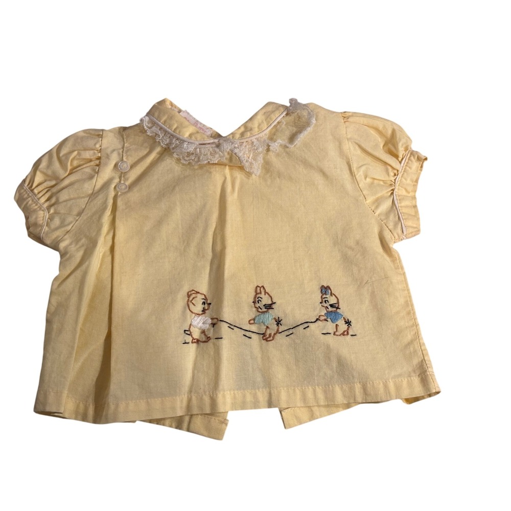 Vintage Windsor Baby Top Yellow Embroidered Bunnies Lace Collar 12 Mos